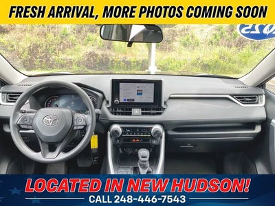 2025 Toyota RAV4 LE