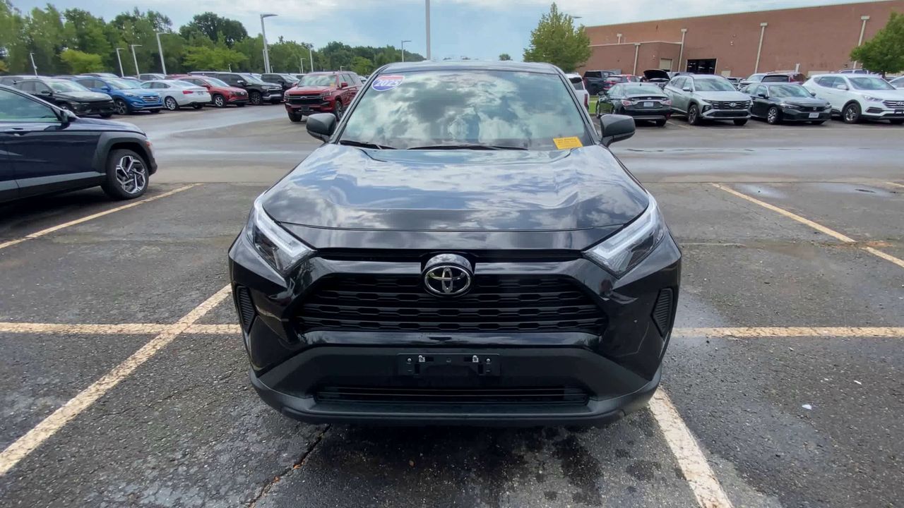 2025 Toyota RAV4 LE