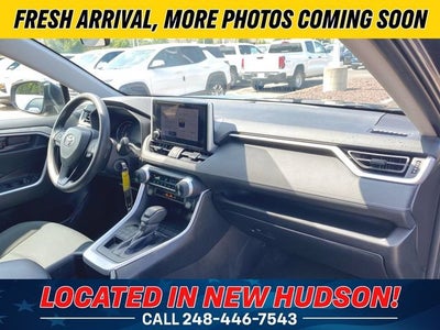2025 Toyota RAV4 LE