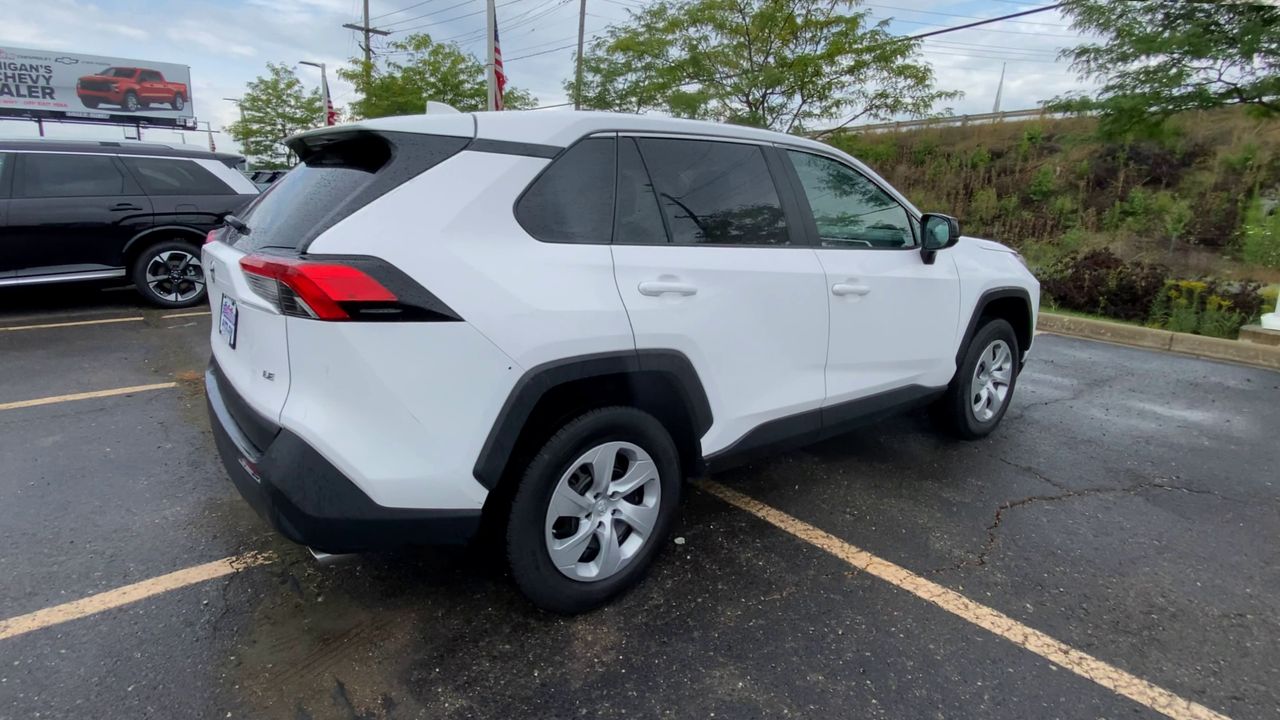2025 Toyota RAV4 LE