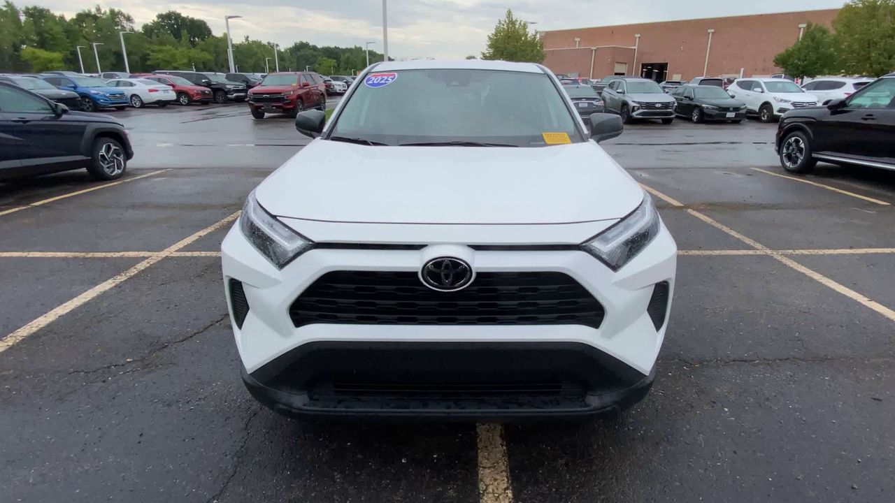 2025 Toyota RAV4 LE