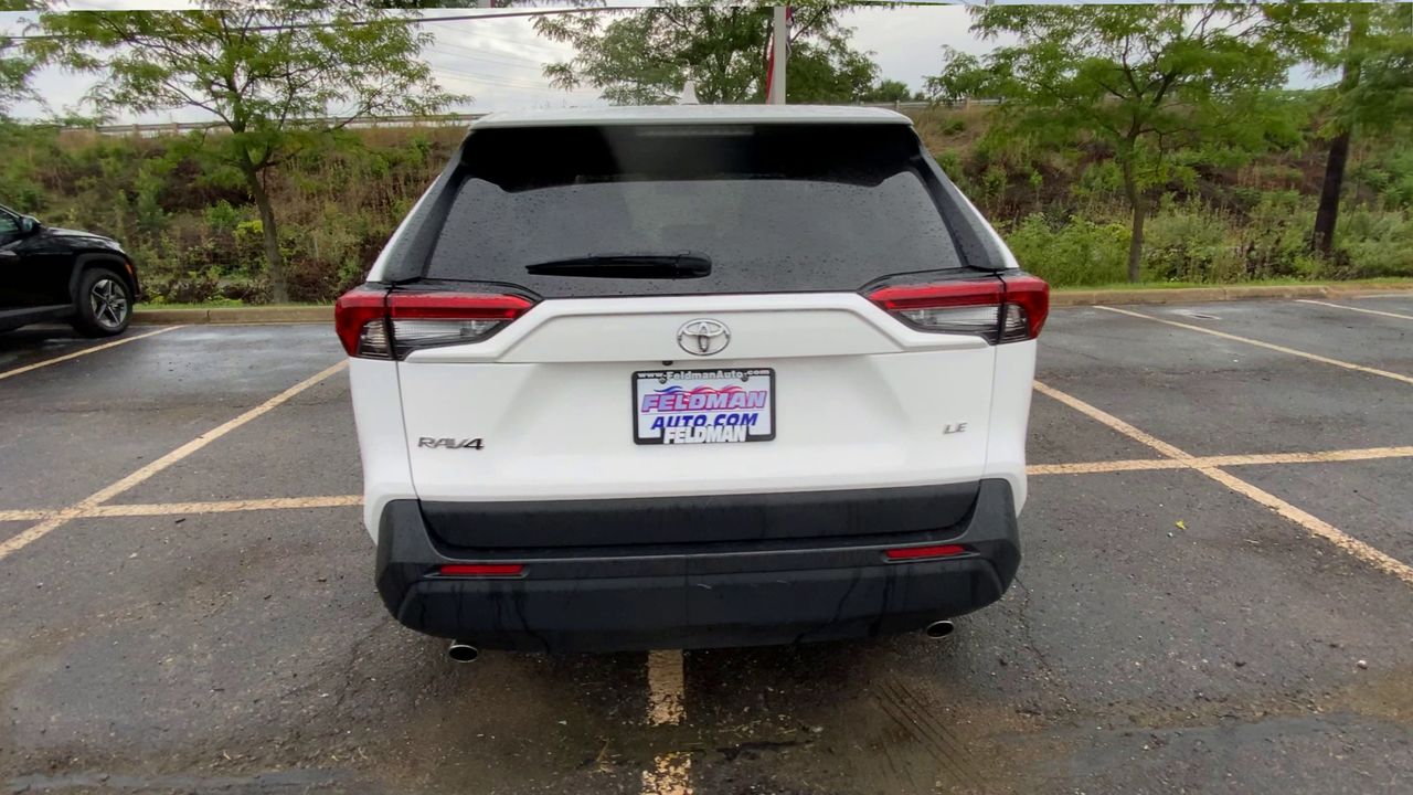 2025 Toyota RAV4 LE