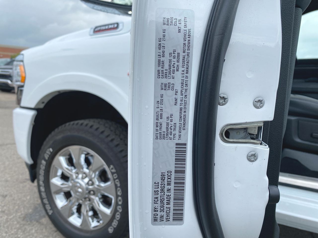 2024 RAM 2500 Limited Mega Cab 4x4 6'4" Box