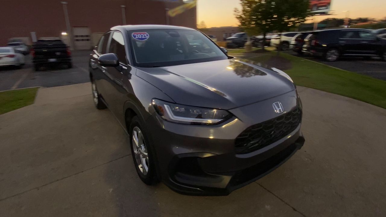 2025 Honda HR-V LX