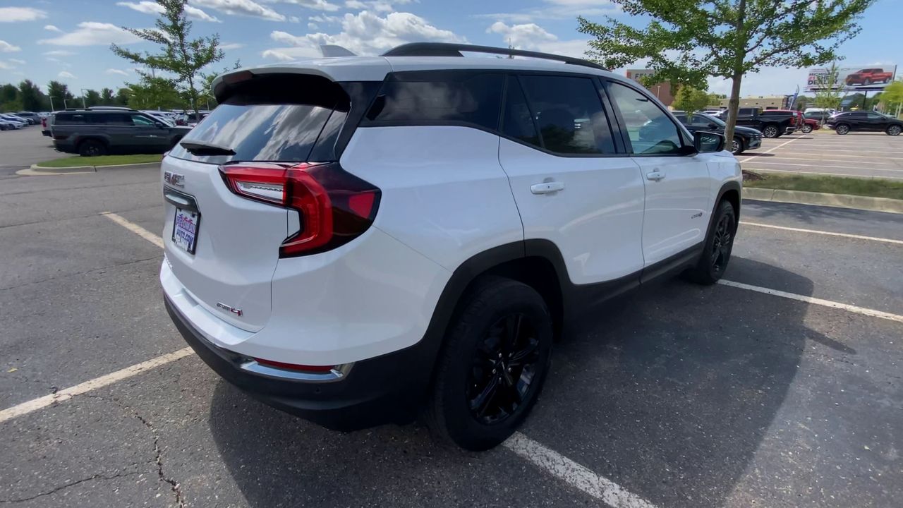 2024 GMC Terrain AT4