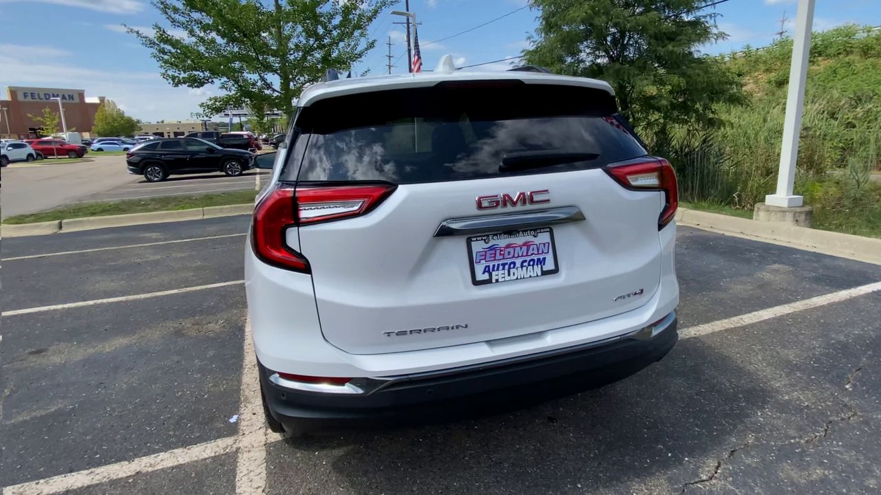 2024 GMC Terrain AT4