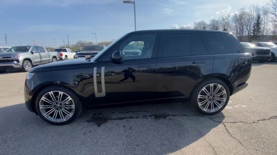 2025 Land Rover Range Rover SE