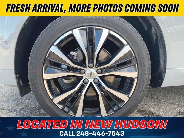 2025 Volvo XC60 B5 Plus