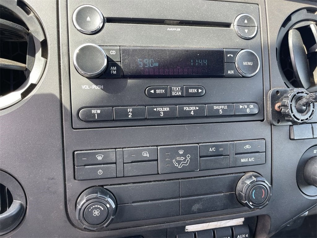 2013 Ford Super Duty F-350 DRW XL