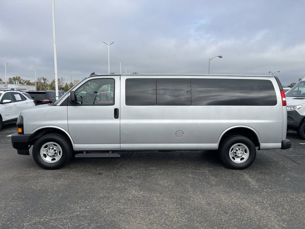 2023 Chevrolet Express Passenger 3500 LS