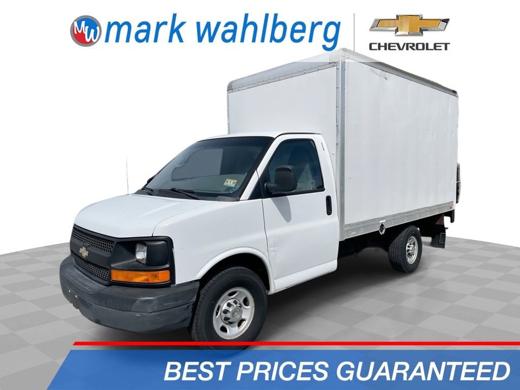 2014 Chevrolet Express Cutaway 3500 3500 Van 139