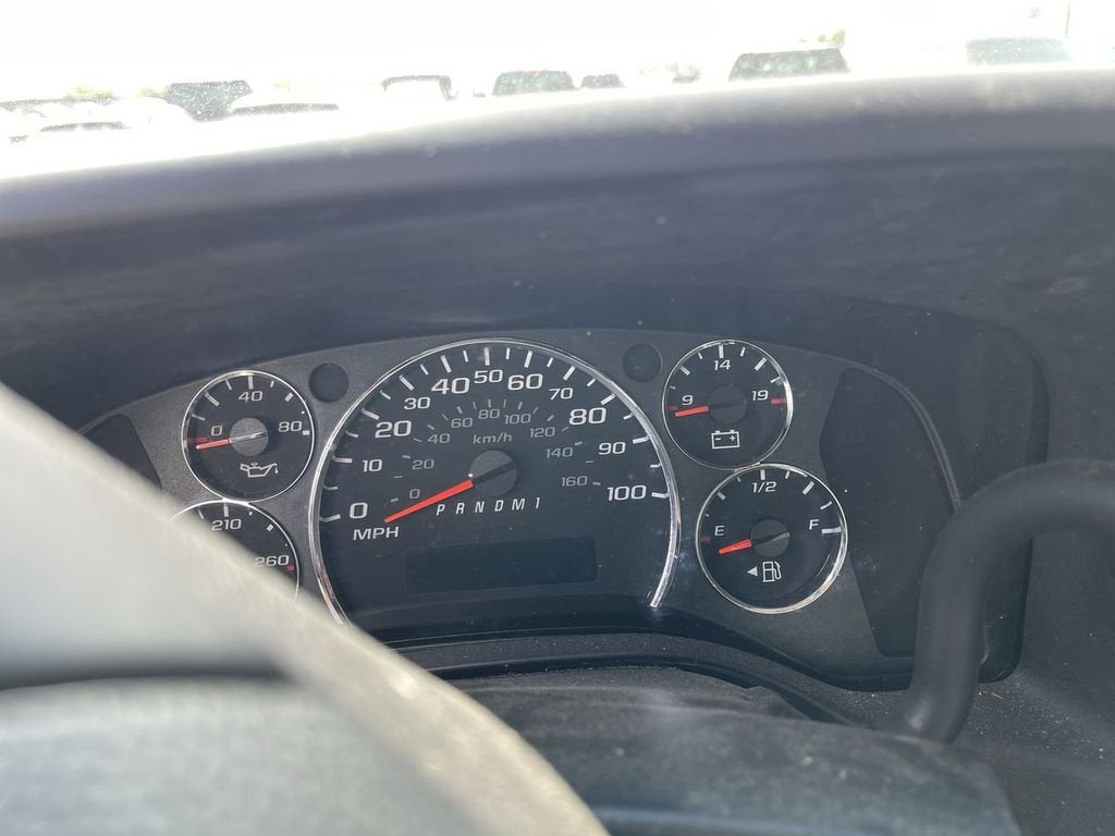 2014 Chevrolet Express Cutaway 3500 3500 Van 139