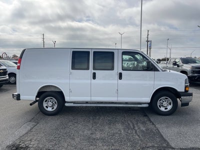 2025 Chevrolet Express Cargo WT