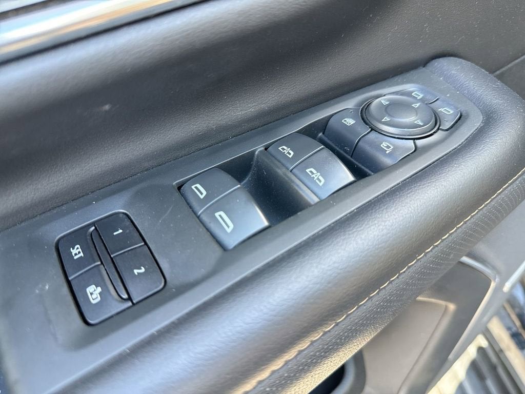 2022 GMC Yukon XL AT4