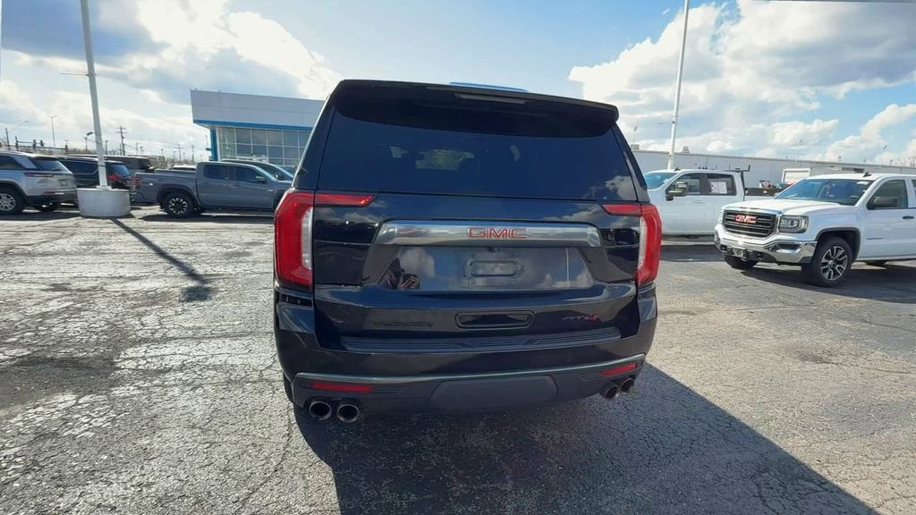 2022 GMC Yukon XL AT4