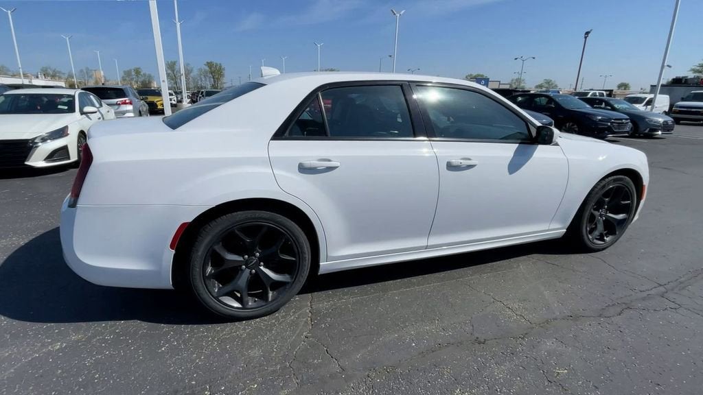 2022 Chrysler 300 Touring L