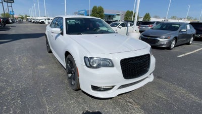 2022 Chrysler 300 Touring L