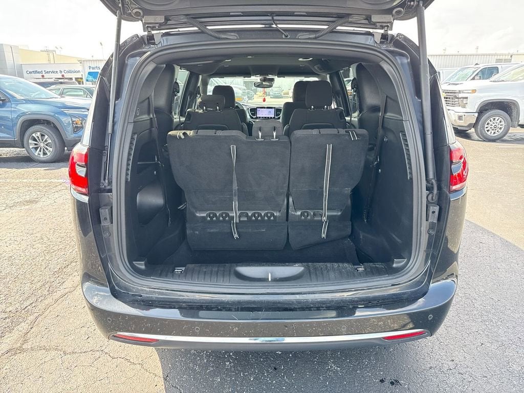 2022 Chrysler Pacifica Touring