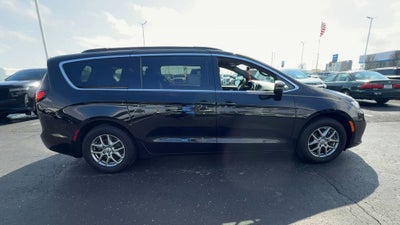 2022 Chrysler Pacifica Touring