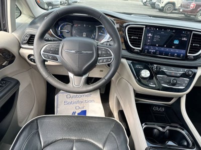 2023 Chrysler Pacifica Hybrid Limited