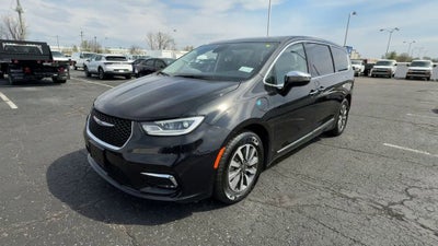 2023 Chrysler Pacifica Hybrid Limited