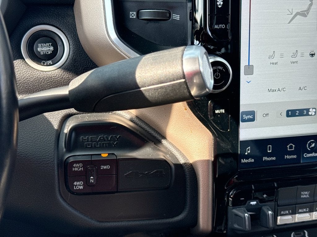 2022 RAM 2500 Laramie Crew Cab 4x4 6'4" Box