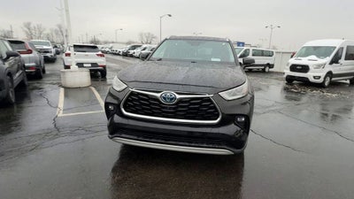 2021 Toyota Highlander Hybrid Platinum