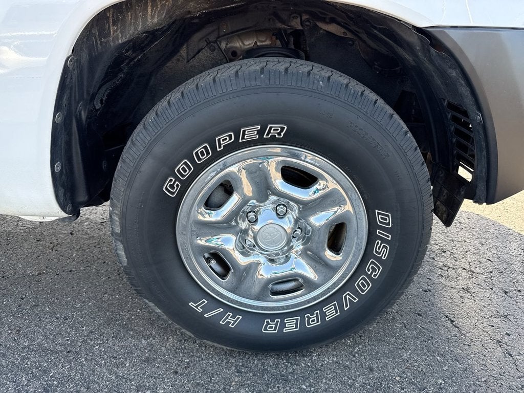 2013 Toyota Tacoma 2WD Regular Cab Standard Bed I4 Manual (Natl)