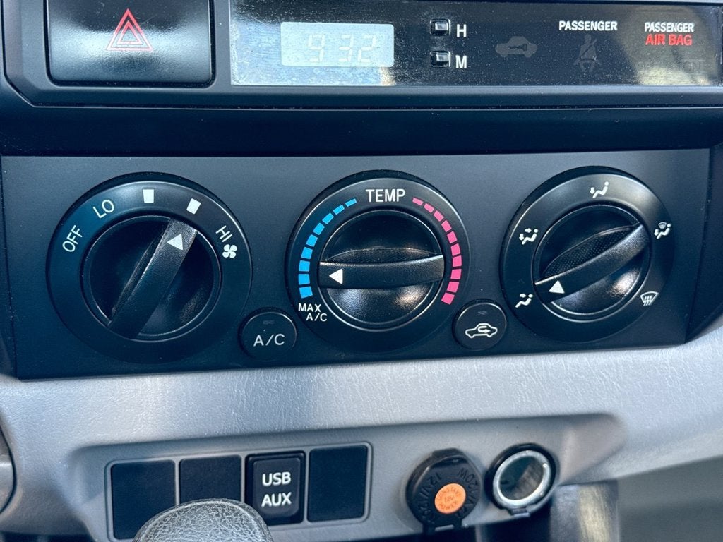 2013 Toyota Tacoma 2WD Regular Cab Standard Bed I4 Manual (Natl)