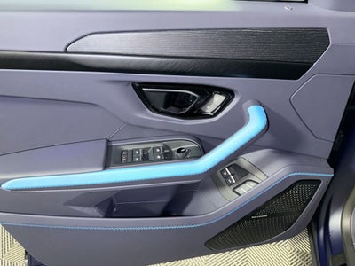 2025 Lamborghini Urus SE