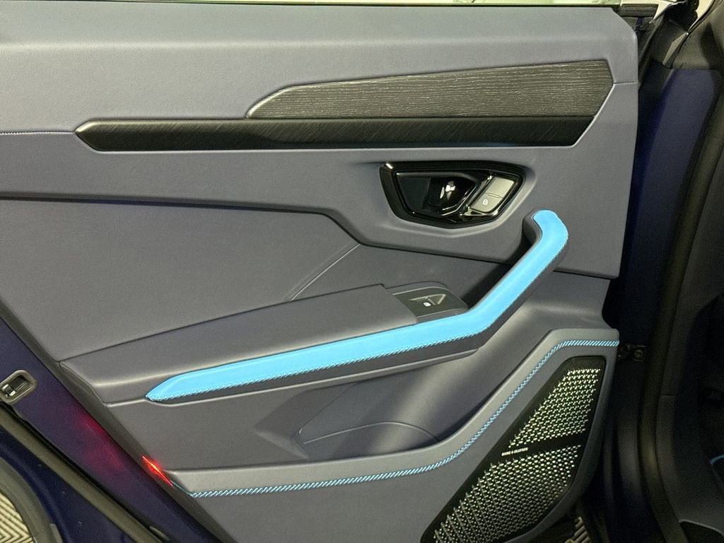 2025 Lamborghini Urus SE