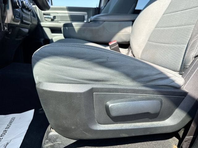2017 RAM 1500 SLT Quad Cab 4x4 6'4" Box