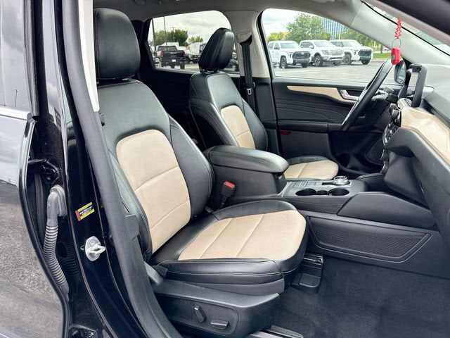 2022 Ford Escape Titanium Plug-In Hybrid