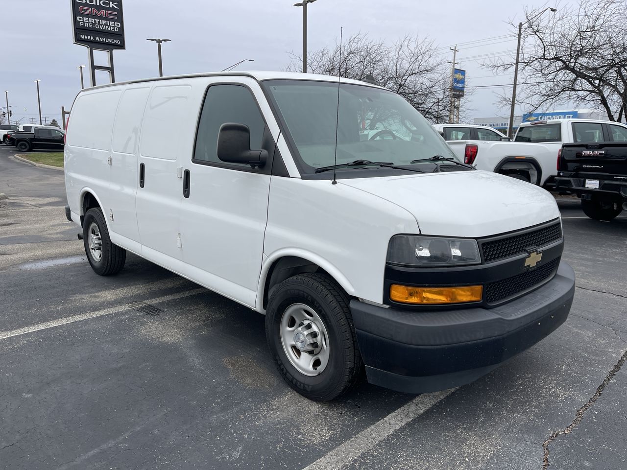 2018 Chevrolet Express Cargo 3500 3500 Regular Wheelbase Rear-Wheel Drive