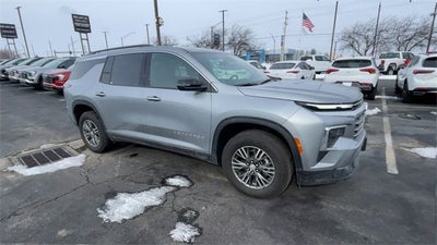 2025 Chevrolet Traverse LT