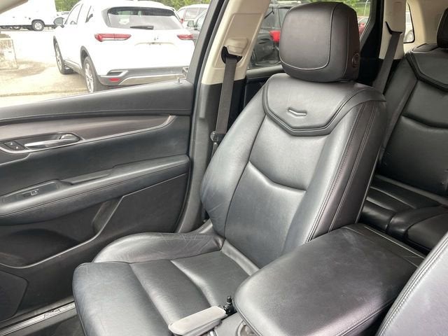 2017 Cadillac XT5 Luxury FWD