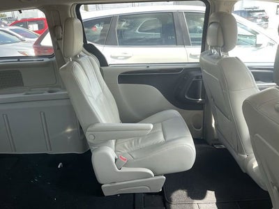 2011 Chrysler Town & Country Limited