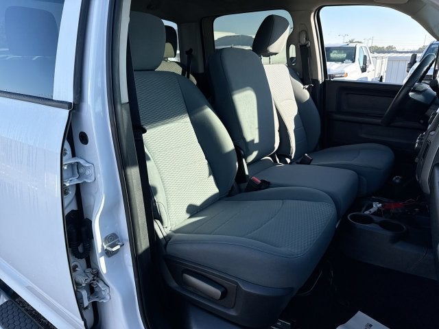 2018 RAM 3500 Tradesman Crew Cab 4x4 8' Box