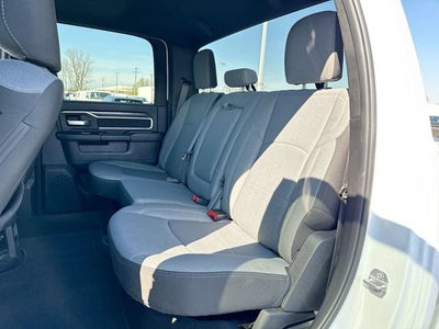 2024 RAM 3500 Big Horn Crew Cab 4x4 8' Box