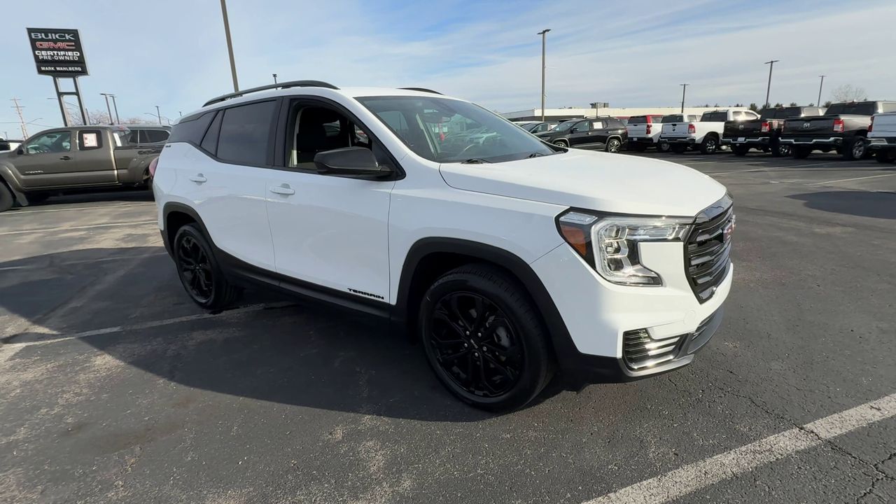 2022 GMC Terrain SLE