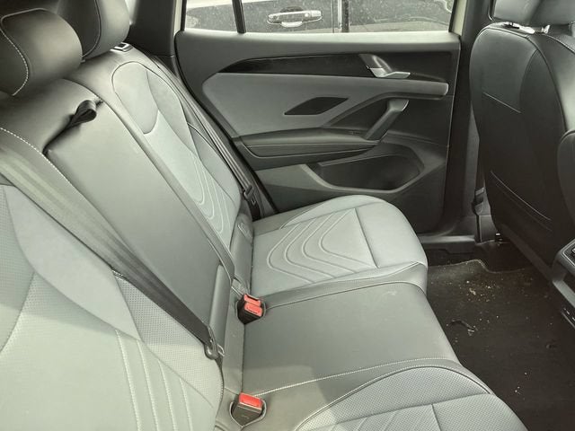 2025 Volkswagen Tiguan SE R-Line Black