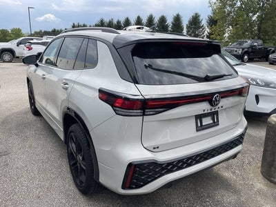 2025 Volkswagen Tiguan SE R-Line Black