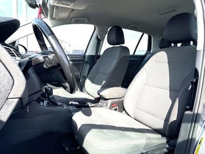 2019 Volkswagen Golf S