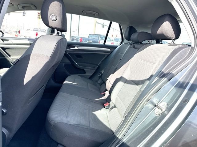 2019 Volkswagen Golf S