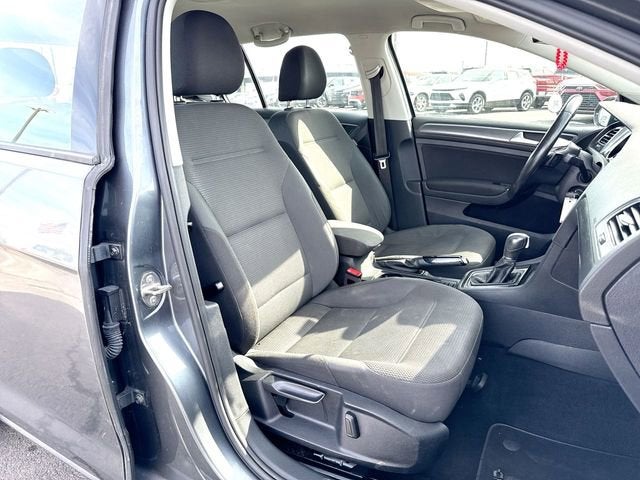 2019 Volkswagen Golf S