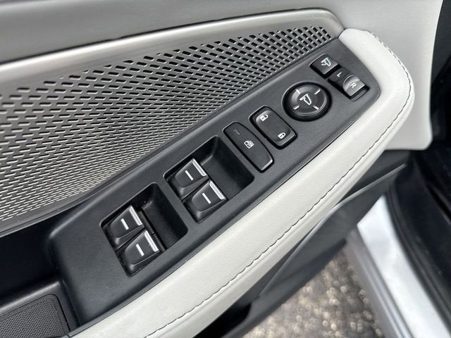 2023 Acura MDX w/Technology Package
