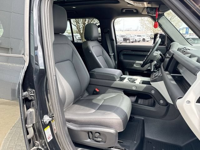 2025 Land Rover Defender S