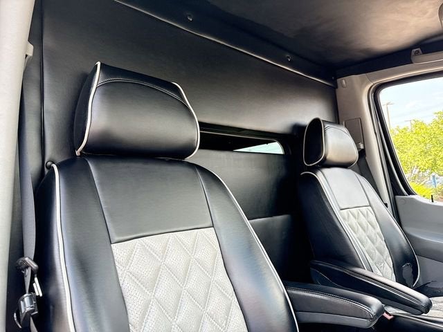 2016 Mercedes-Benz Sprinter Chassis-Cabs 2WD Reg Cab 170" WB