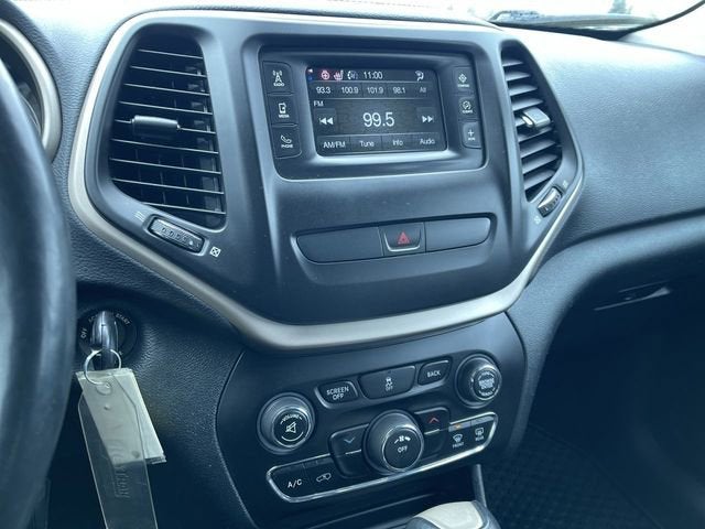 2016 Jeep Cherokee Sport