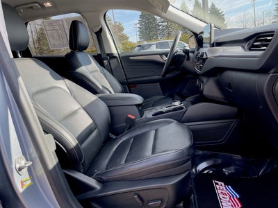 2022 Ford Escape Titanium Hybrid